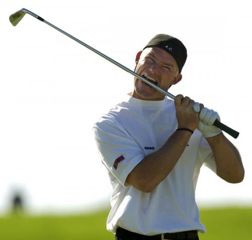 ALEX CEJKA REACTS TO MISSED BIRDIE ON 15TH GREEN