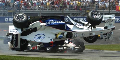 Nick Heidfeld crashes at the United States Formula One Grand Prix in Indianapolis